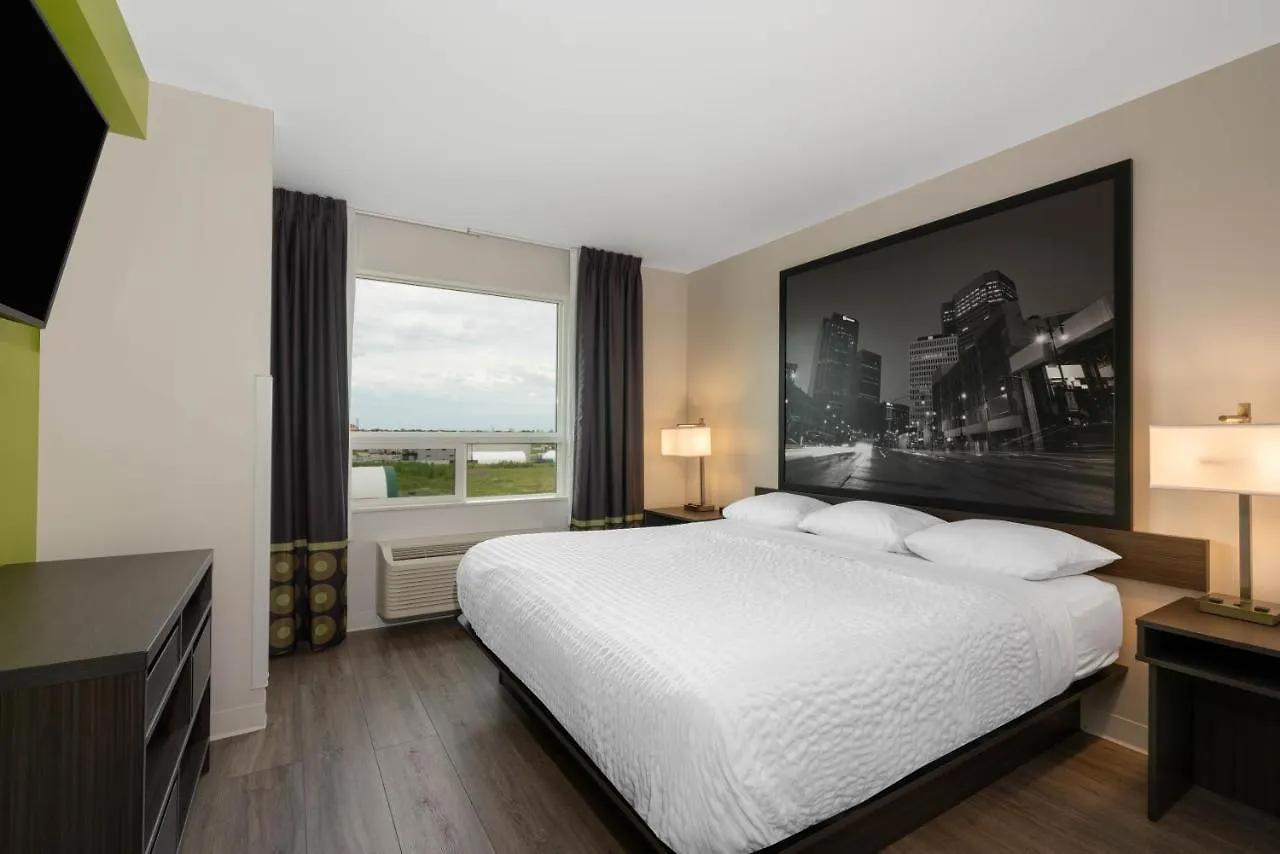 Super 8 By Wyndham Winnipeg East Mb Hotel